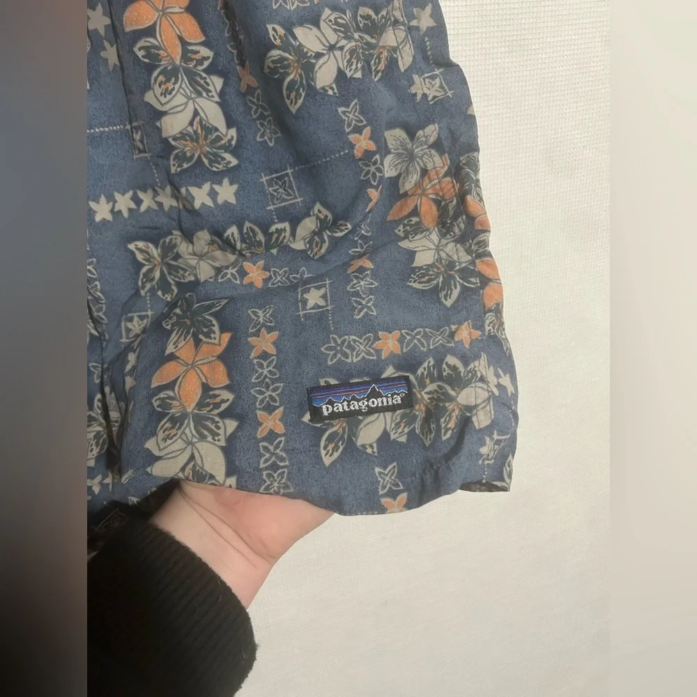 Men’s Patagonia swim trunks/shorts